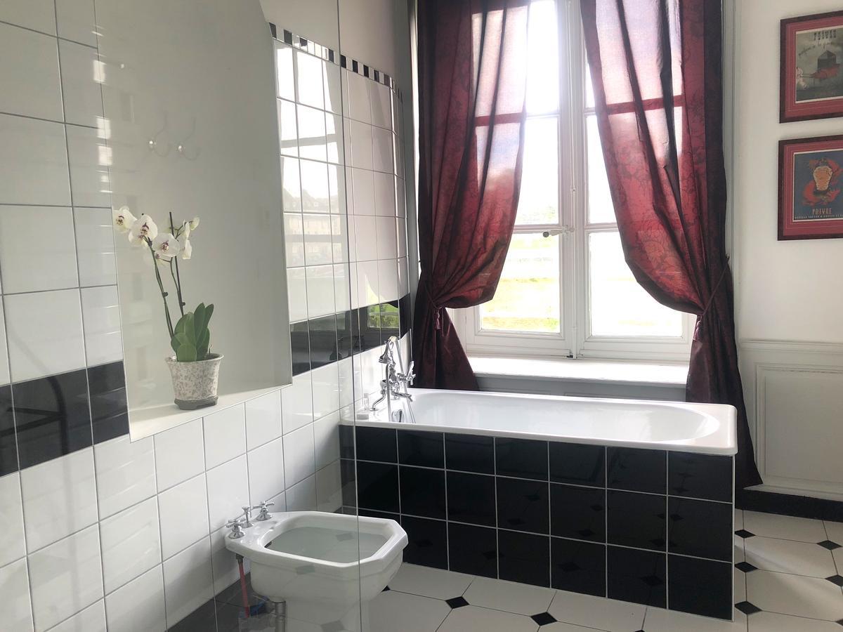 Castel Saint-Leonard Bed & Breakfast Falaise  Dış mekan fotoğraf